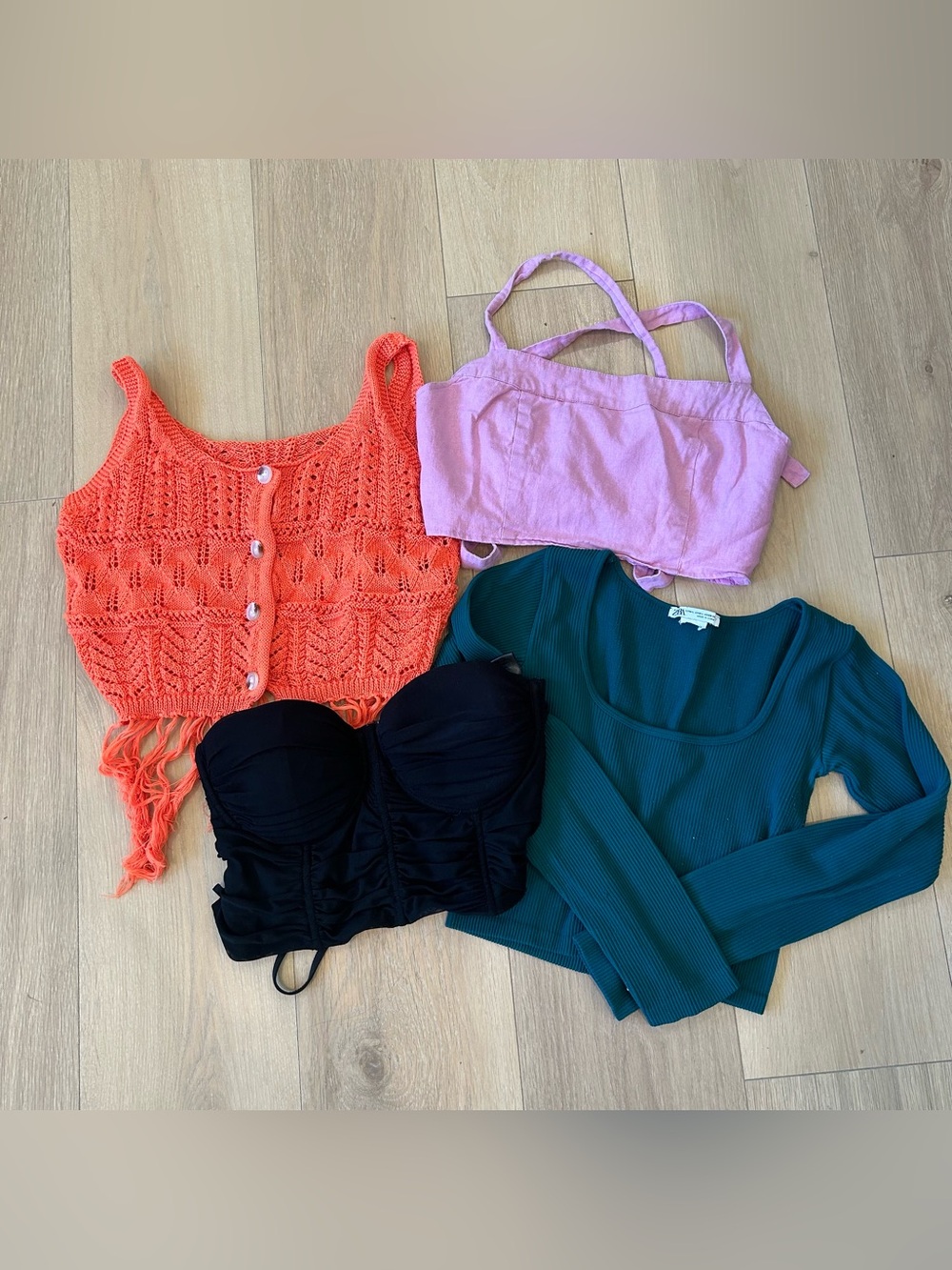 4 crop tops bundle size Medium